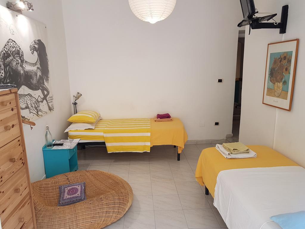 Buonanotte & Buongiorno Guesthouse Naples Extérieur photo
