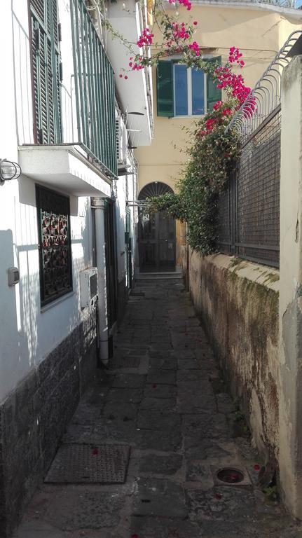 Buonanotte & Buongiorno Guesthouse Naples Extérieur photo